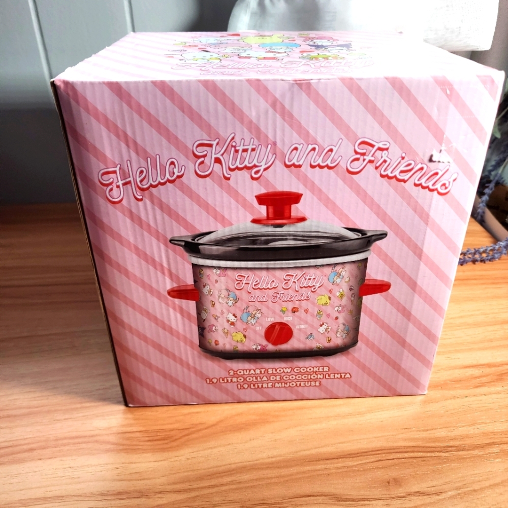 Hello Kitty and Friends Slow Cooker 2 Qt Nwt